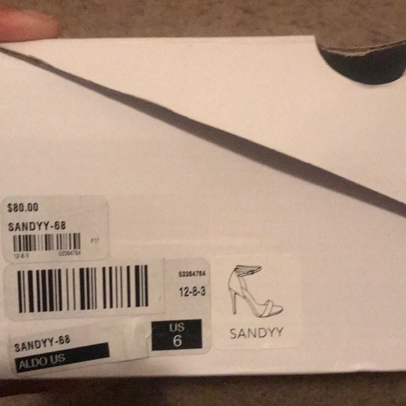 Yellow Green heels - Picture 2 of 2